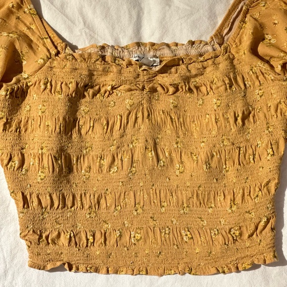 American Eagle Yellow Floral Crop Top - Picture 4 of 10